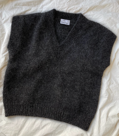 Weekend Pullunder V-Neck Anleitung - PetiteKnit