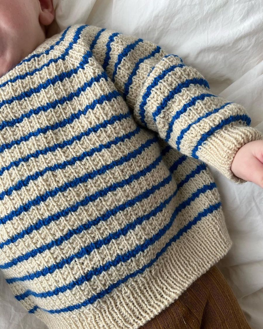 Friday Sweater Baby Anleitung - PetiteKnit
