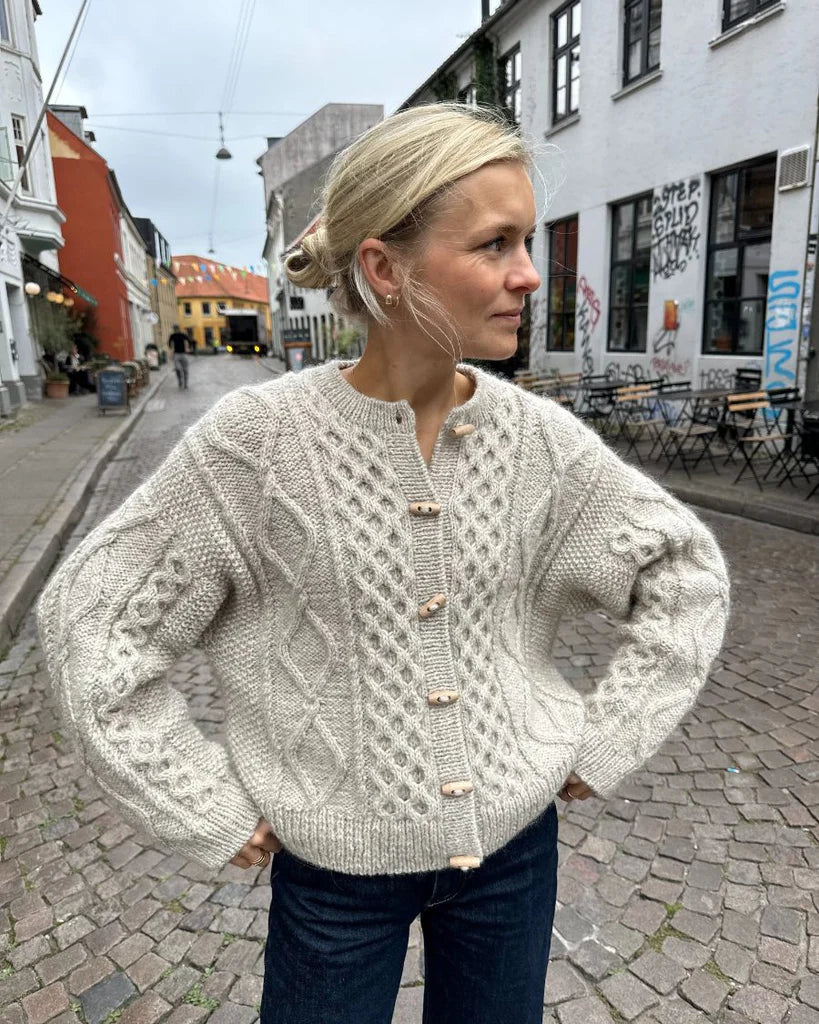Dagmar Jacke Anleitung - PetiteKnit