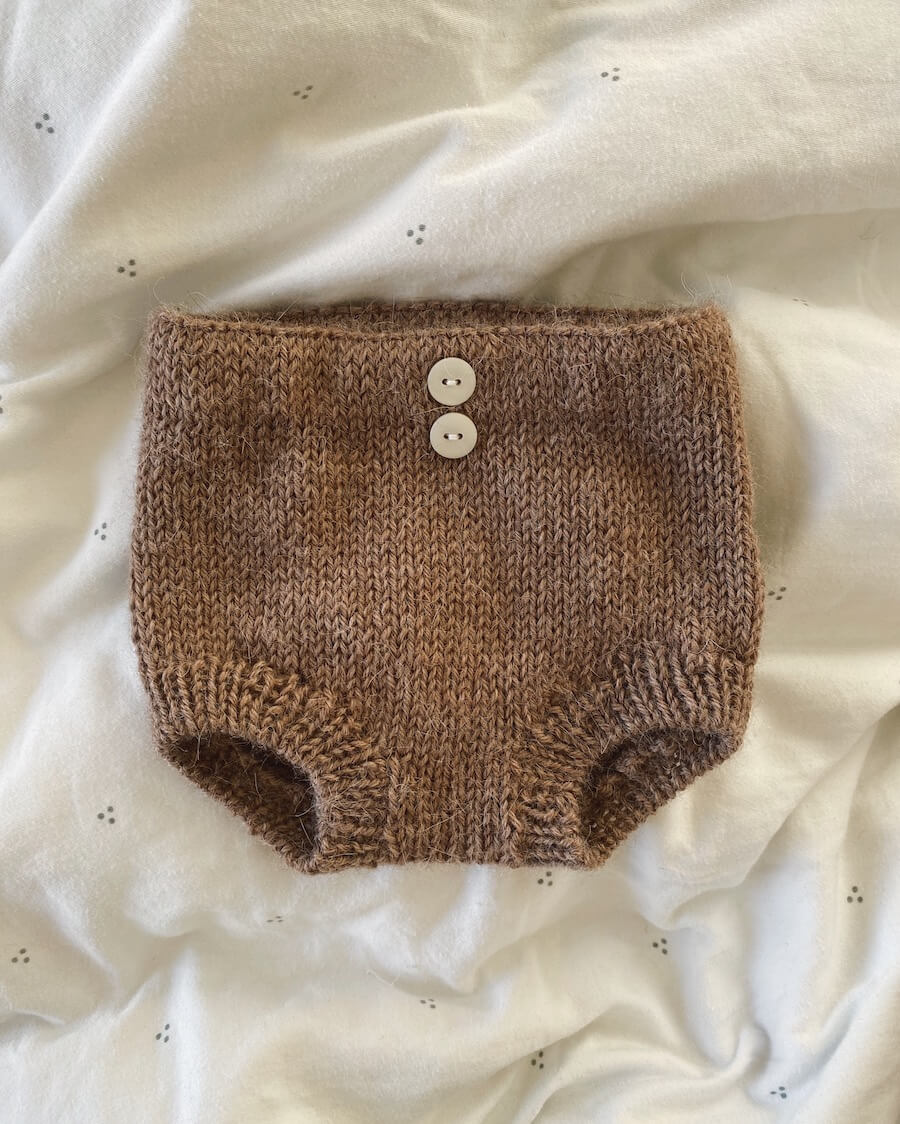 Elinors Windelhose Anleitung - PetiteKnit